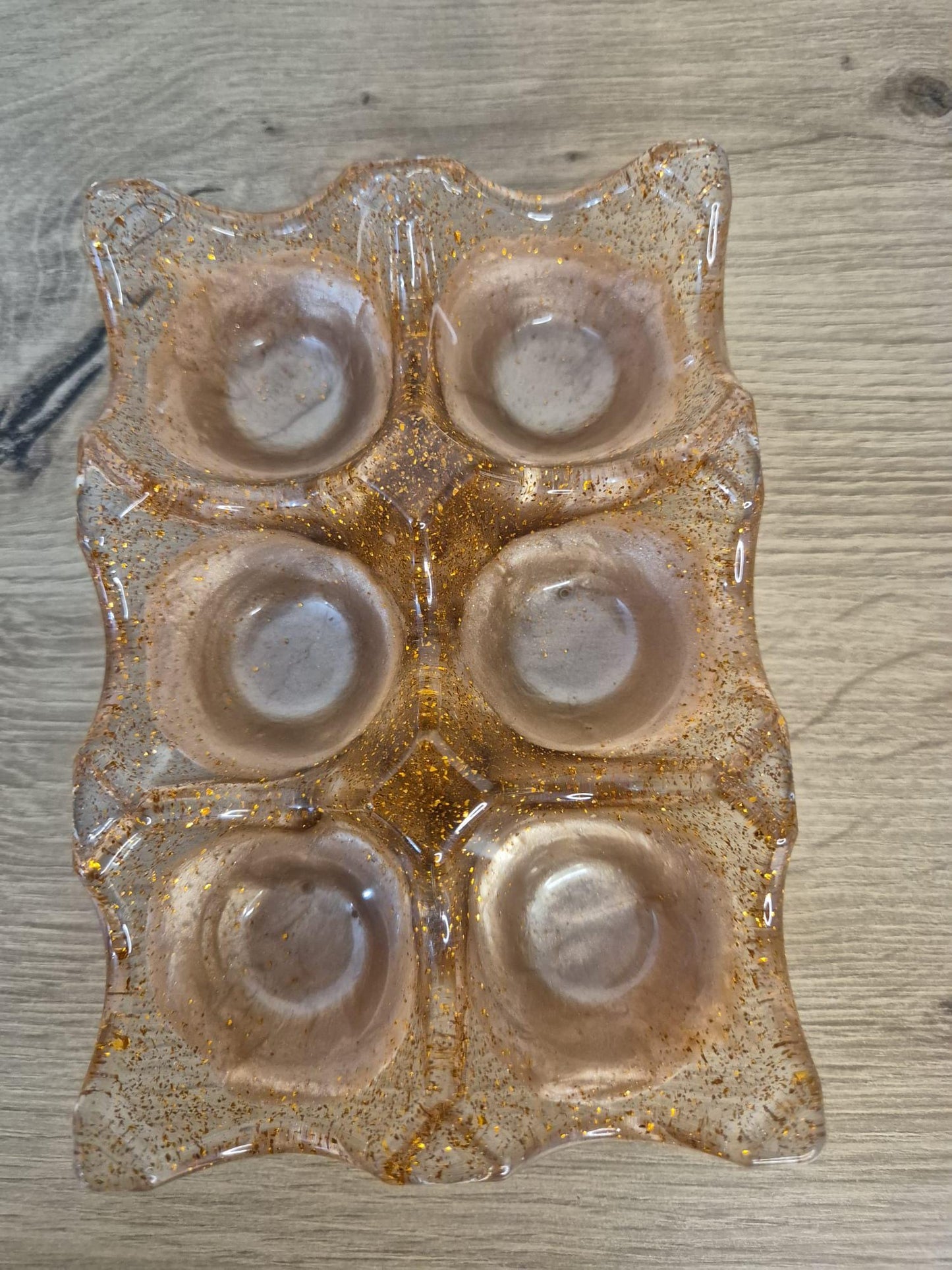 Resin egg tray