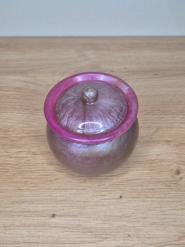 Resin Pot with lid
