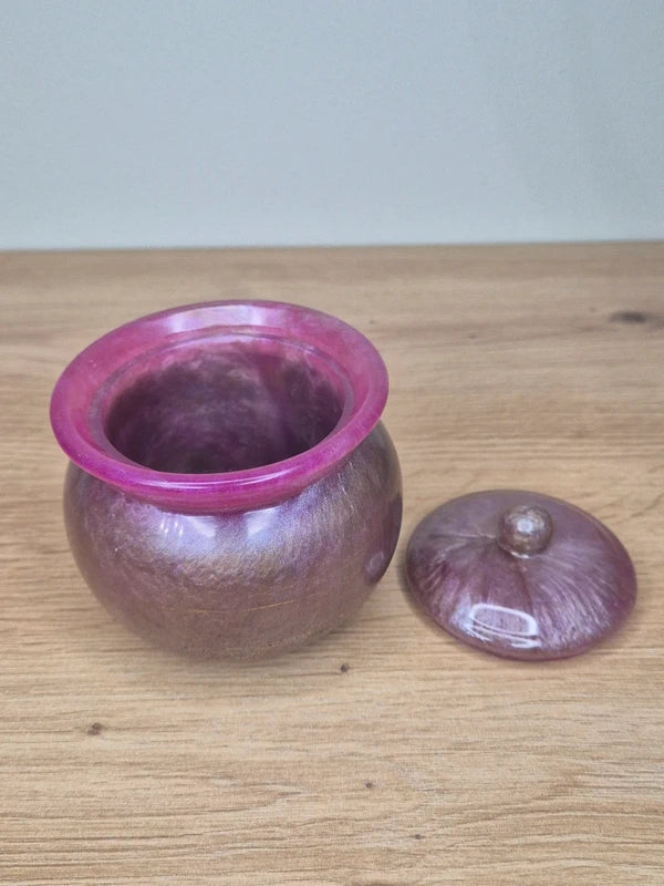 Resin Pot with lid
