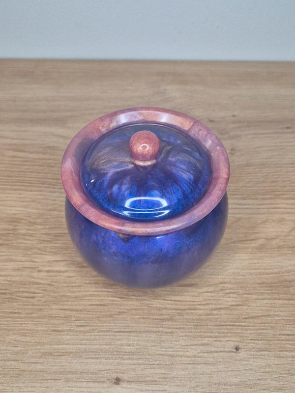 Resin Pot with lid