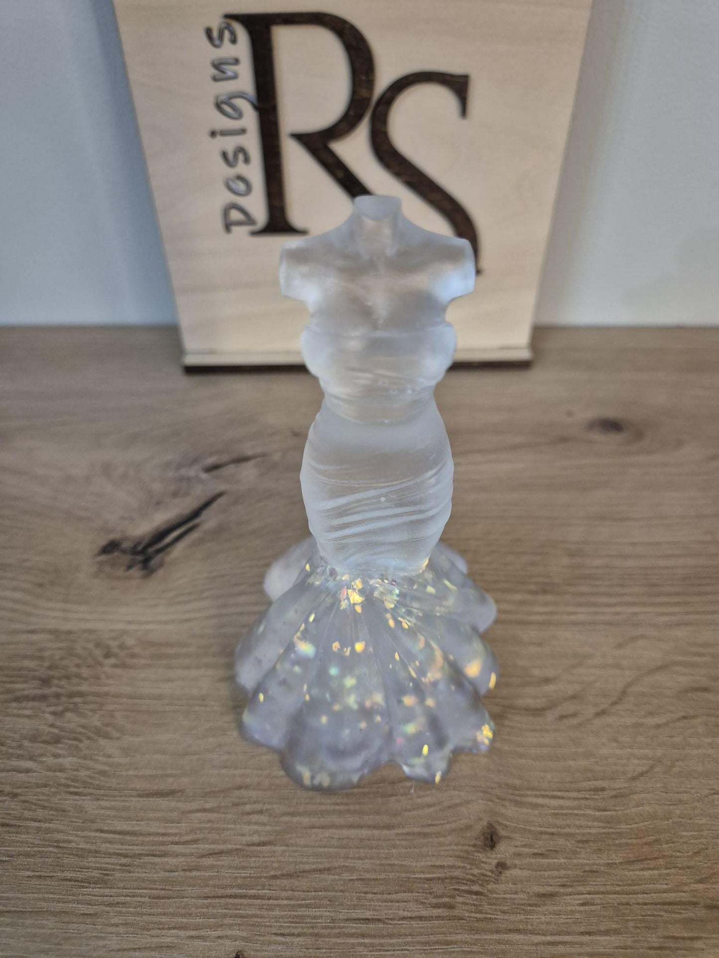 Handmade resin wedding dress ornament