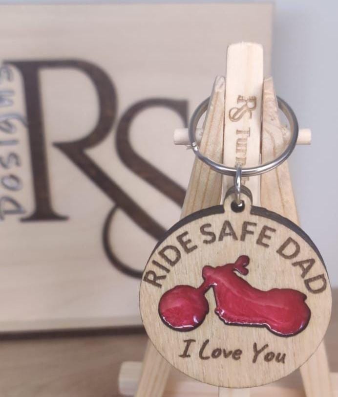 Wood resin keyring