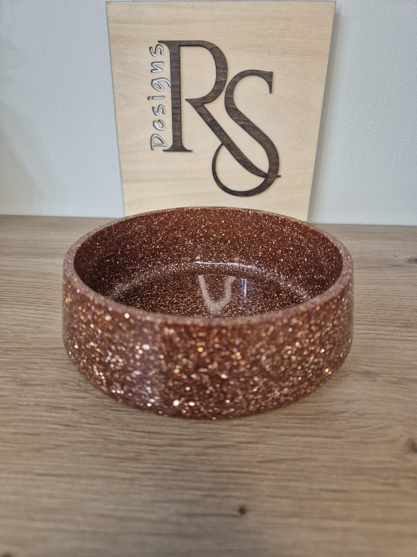 Handmade resin round tray