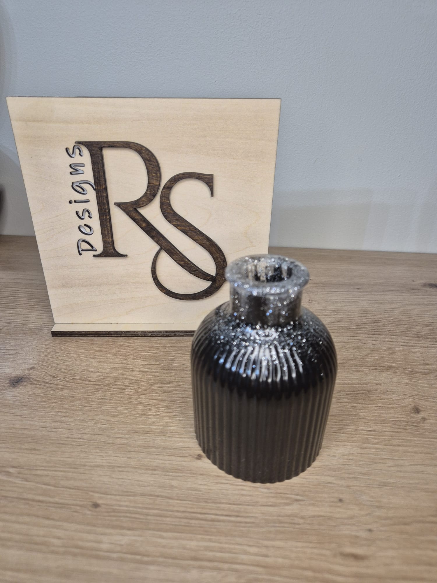 Resin flower jar