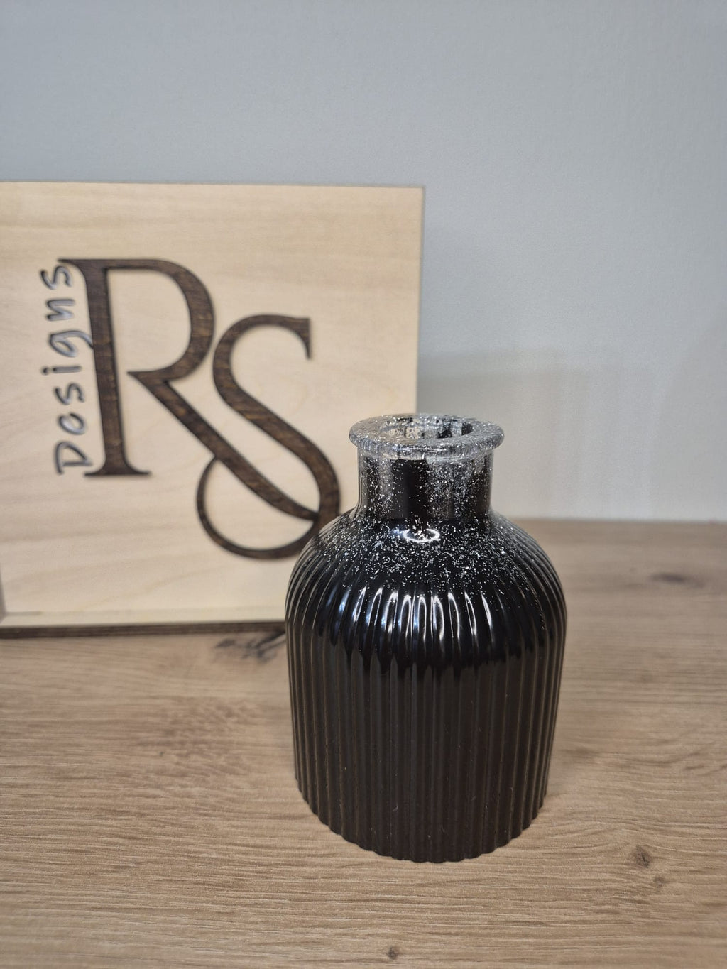 Resin flower jar