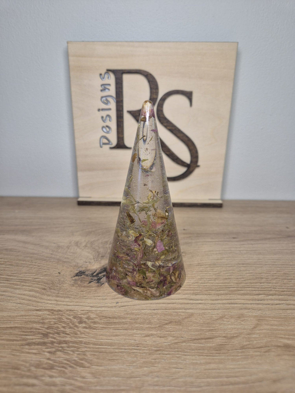Resin Ring Holder Cone