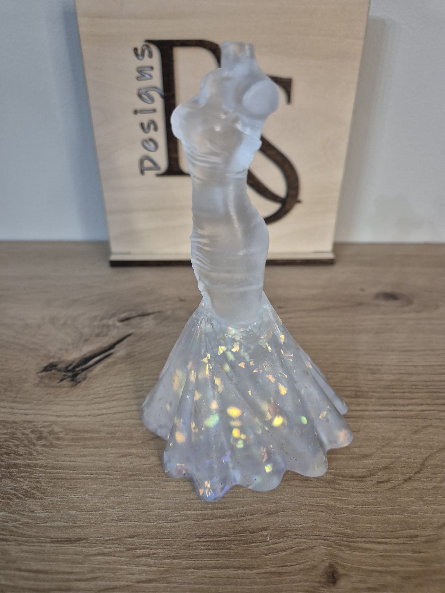 Resin wedding dress ornament
