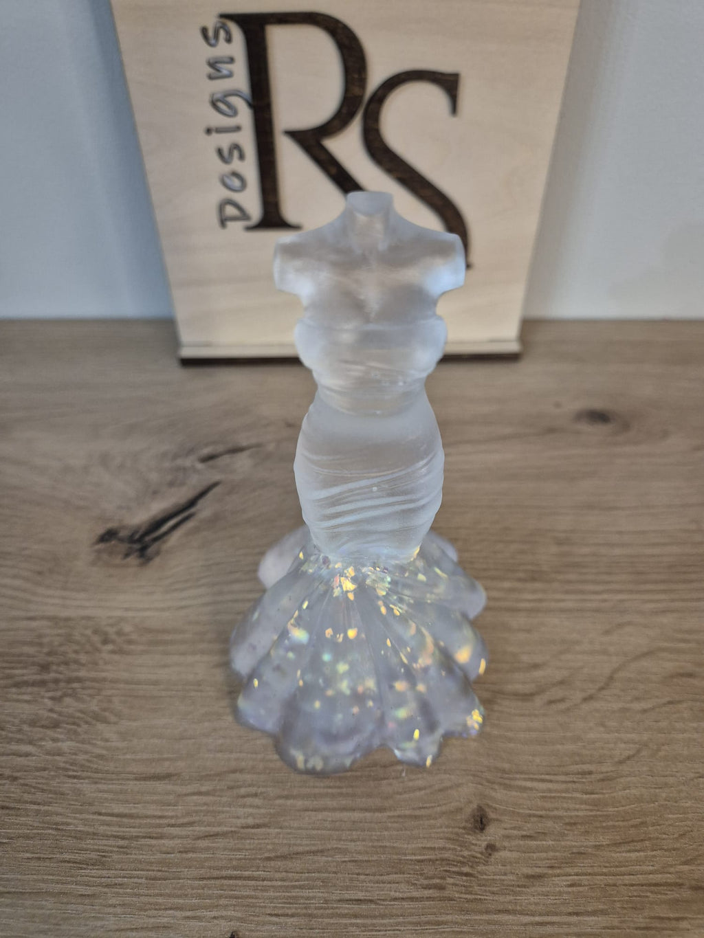 Resin wedding dress ornament
