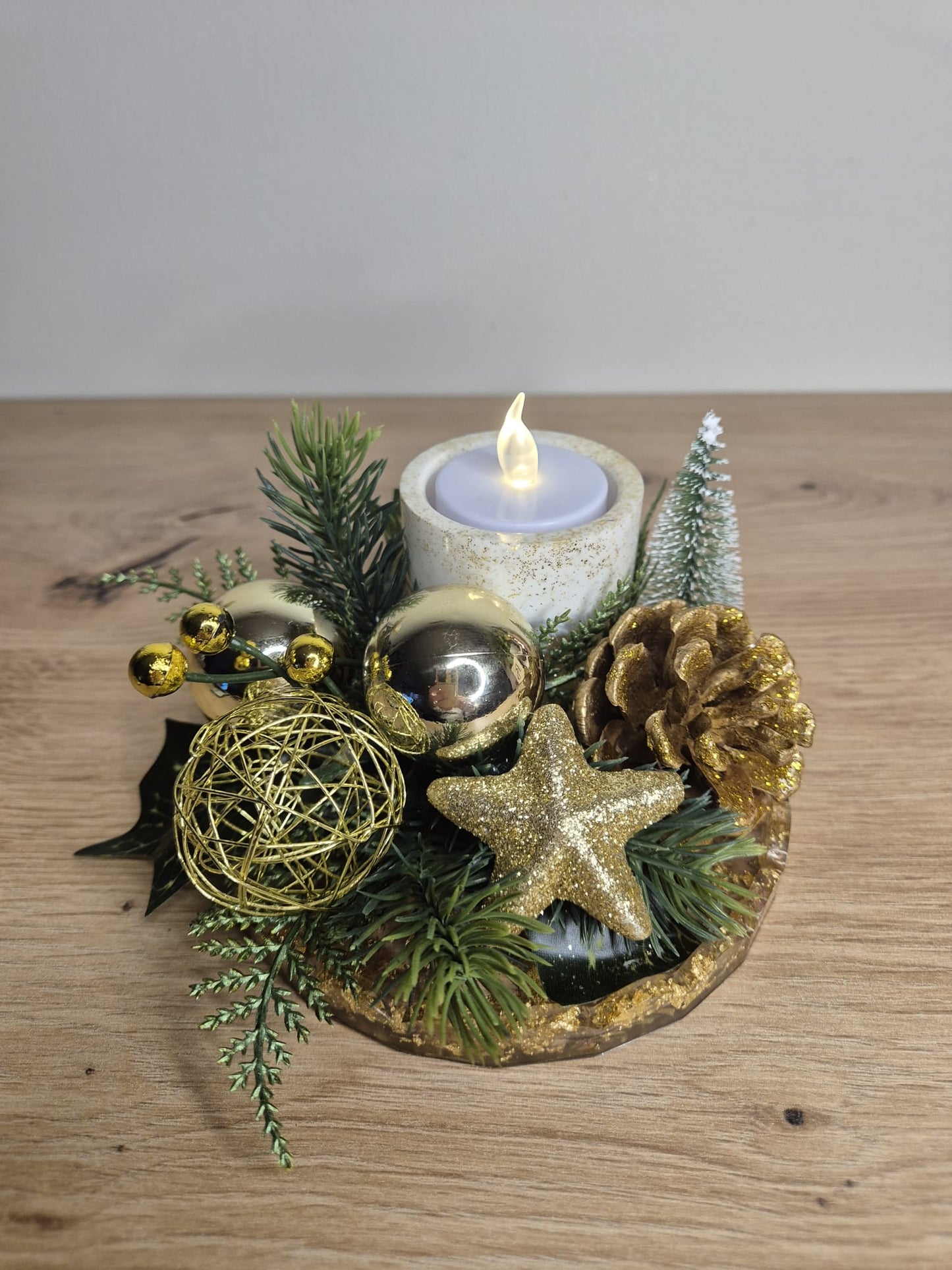Handmade Christmas centrepiece decorations tealight holder