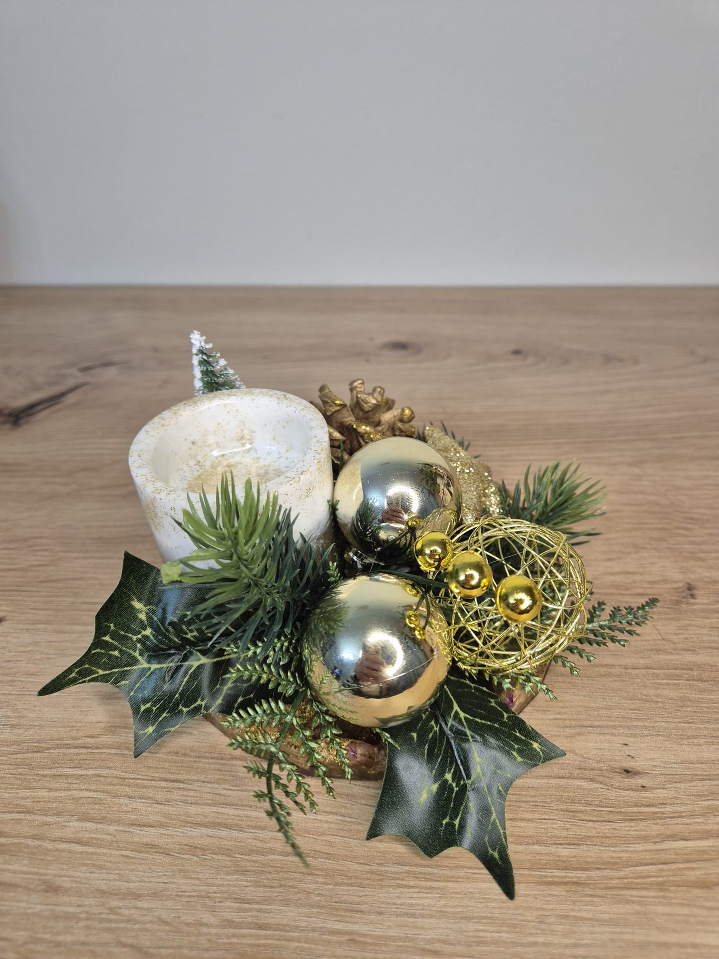 Handmade Christmas centrepiece decorations tealight holder