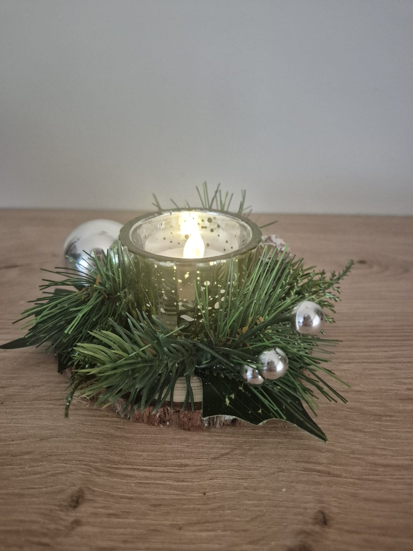Handmade Small Christmas centrepiece decorations tealight holder