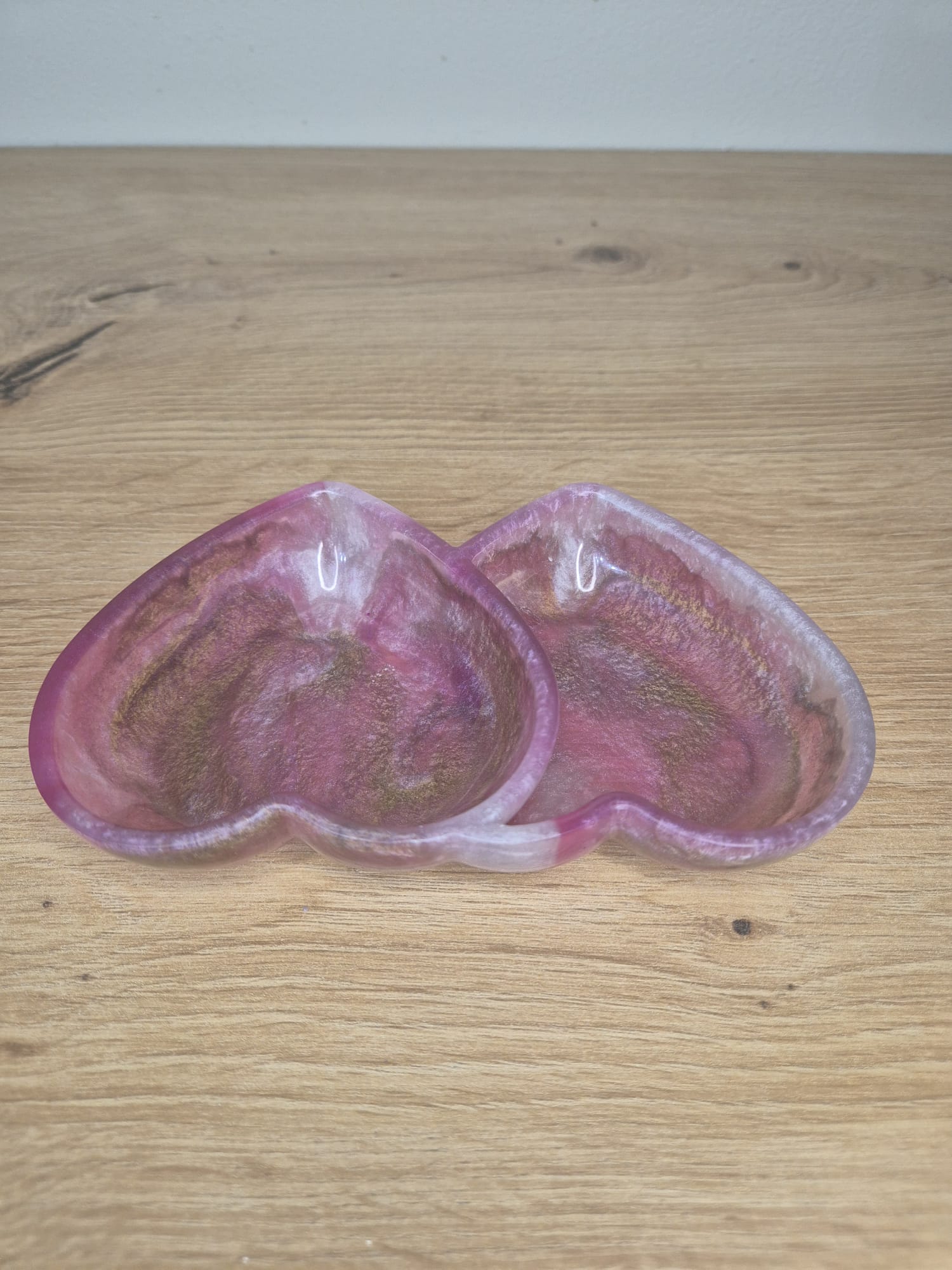 Resin double heart shaped tray