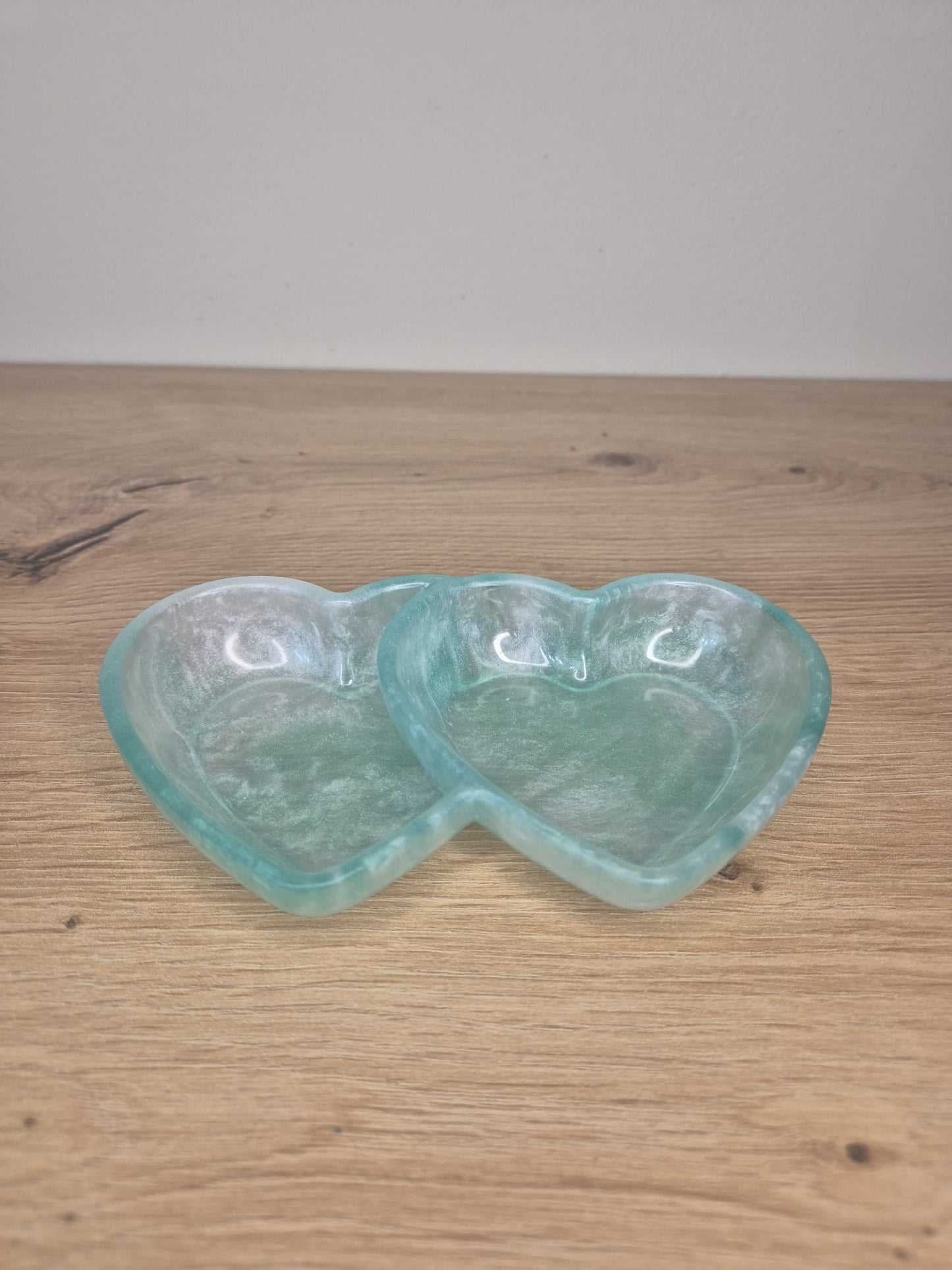 Resin double heart shaped tray