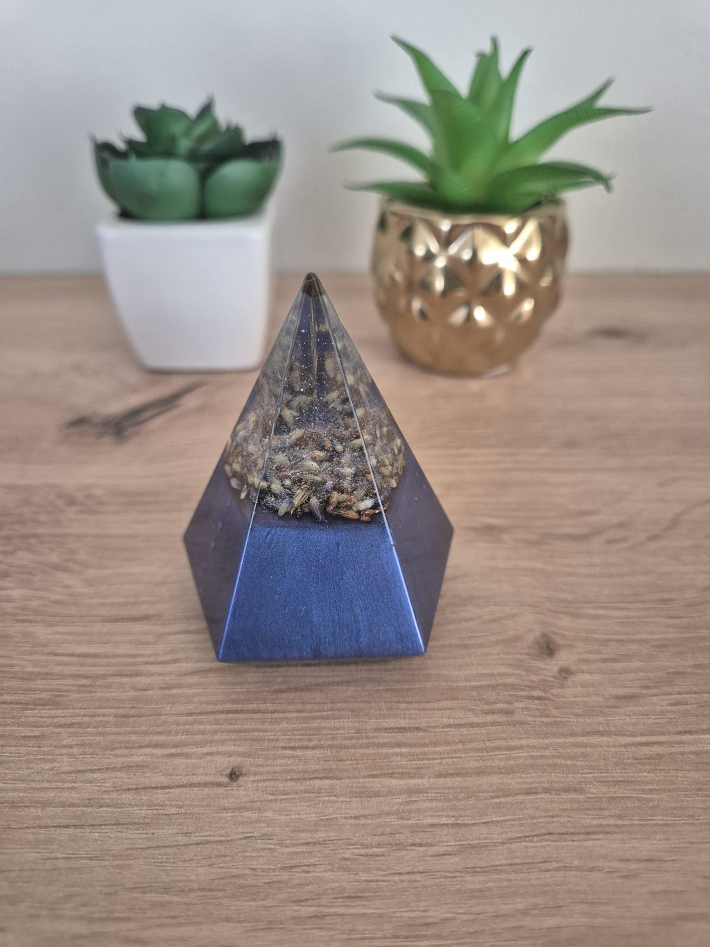 Resin Diamond Ring Holder