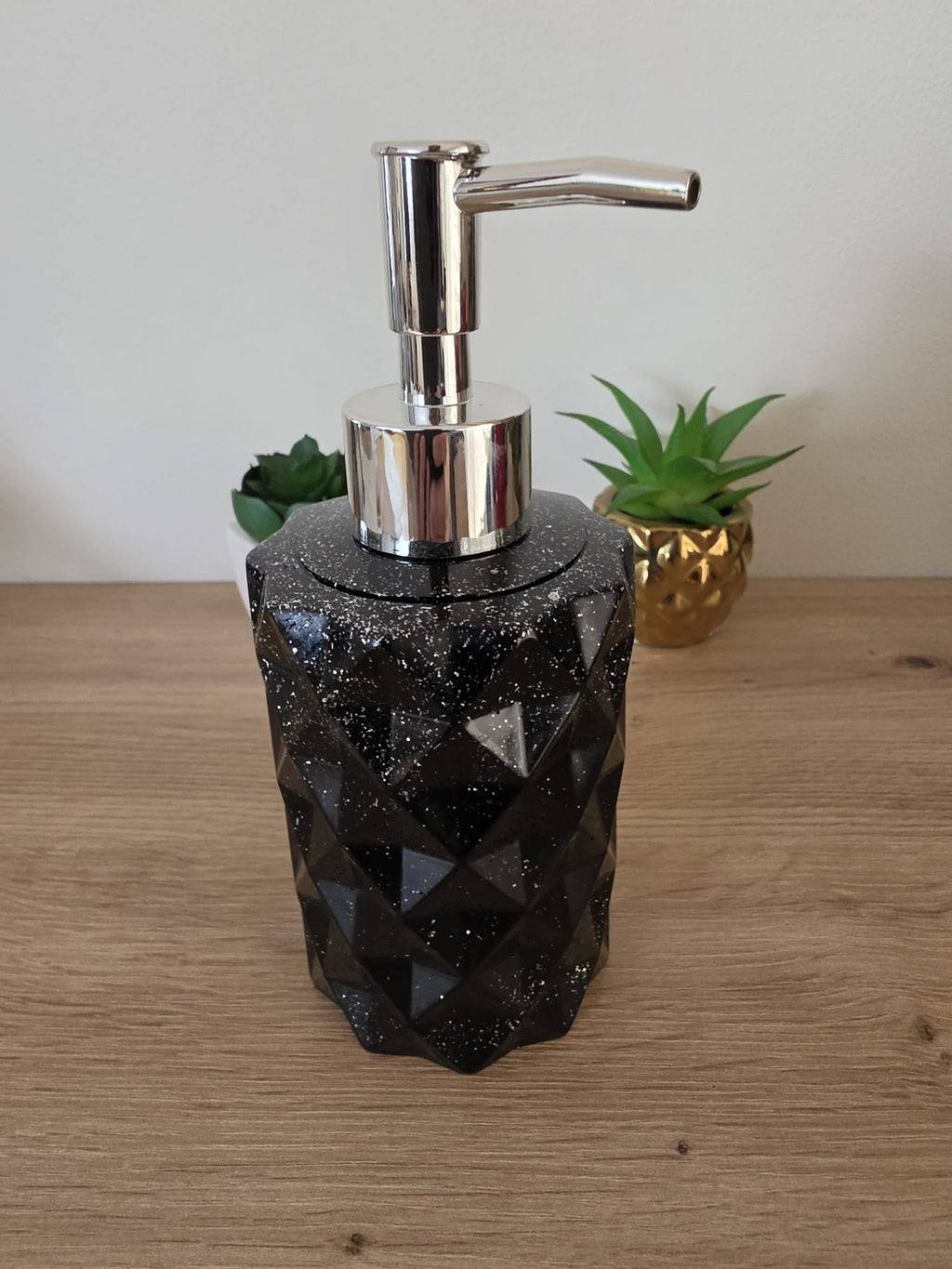 Handmade resin soap dispenser