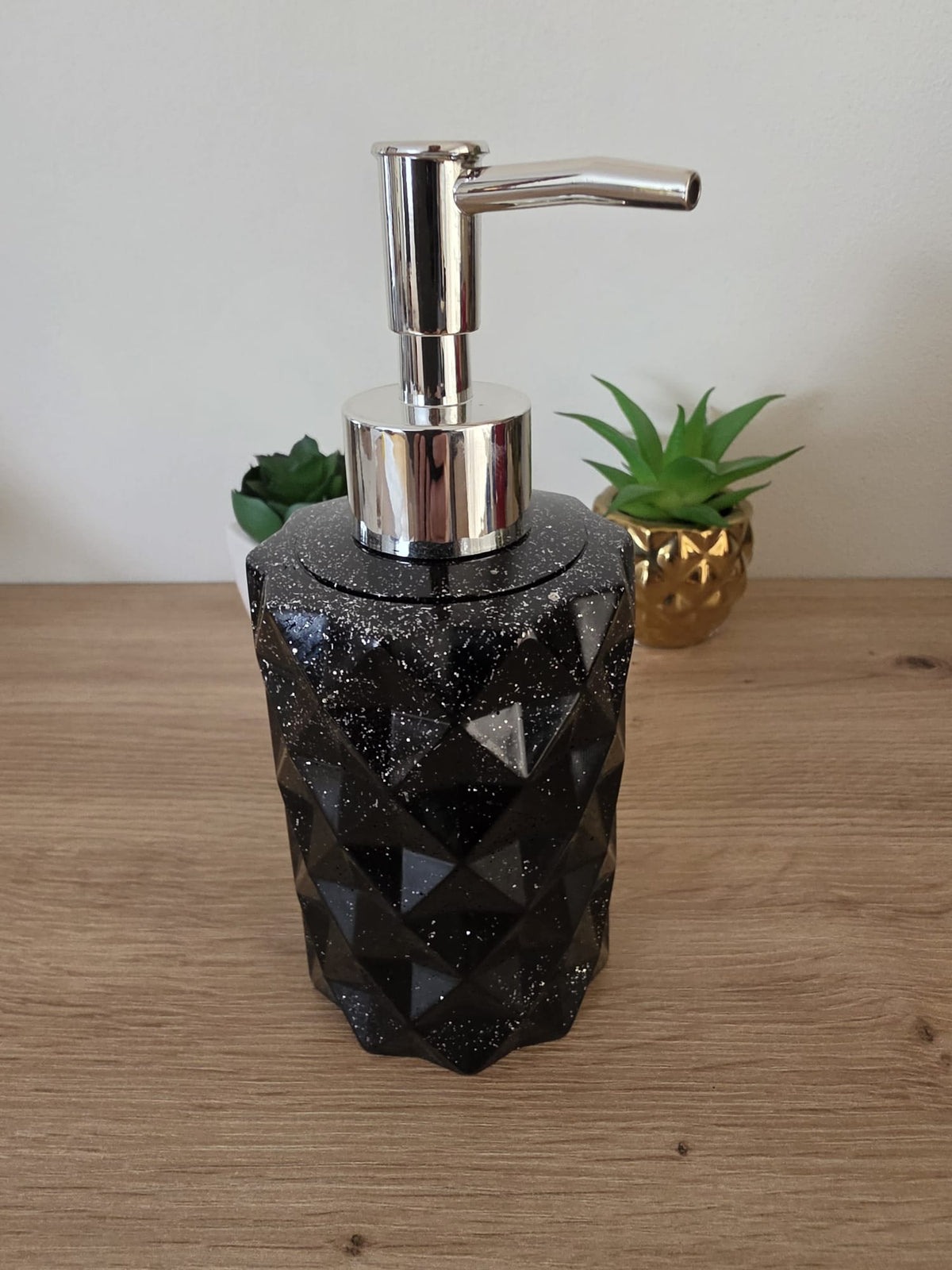 Handmade resin soap dispenser
