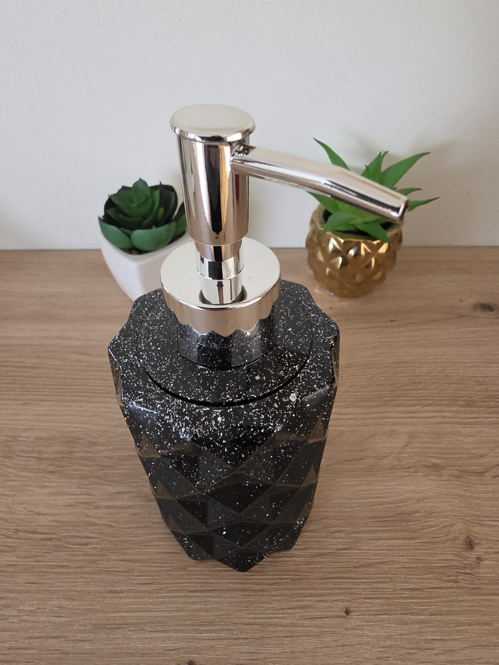 Handmade resin soap dispenser