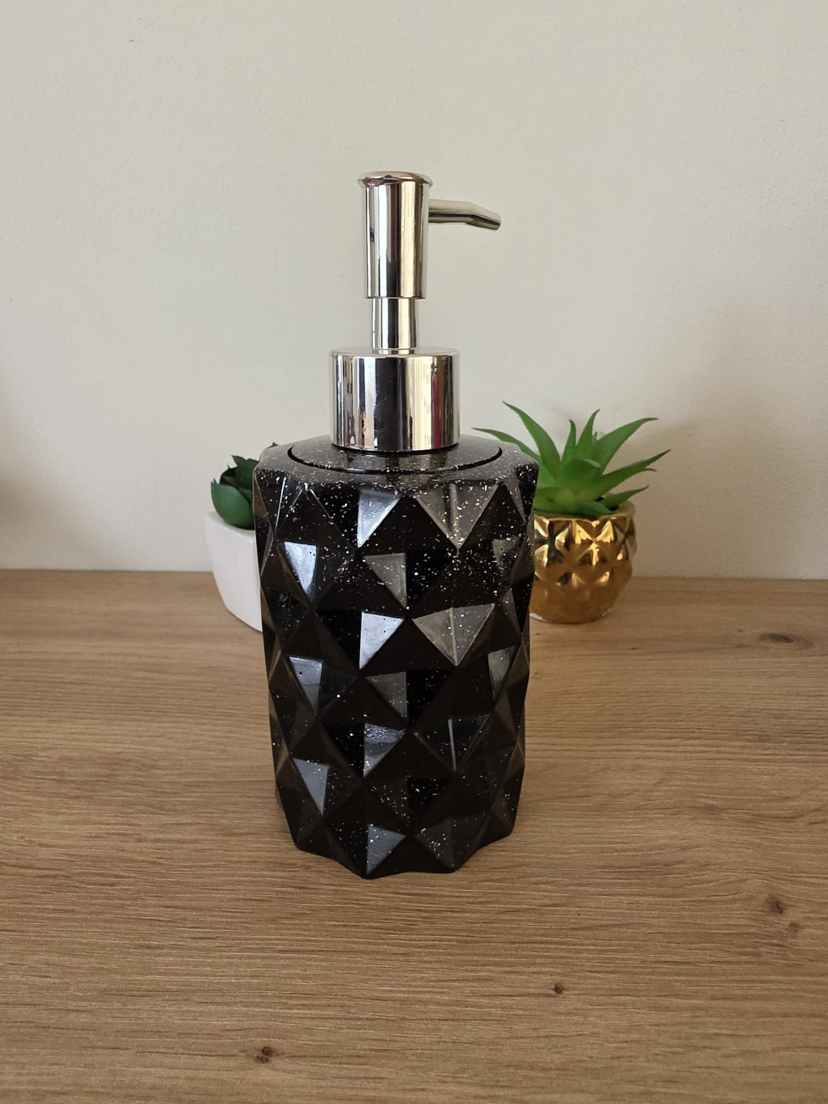 Handmade resin soap dispenser