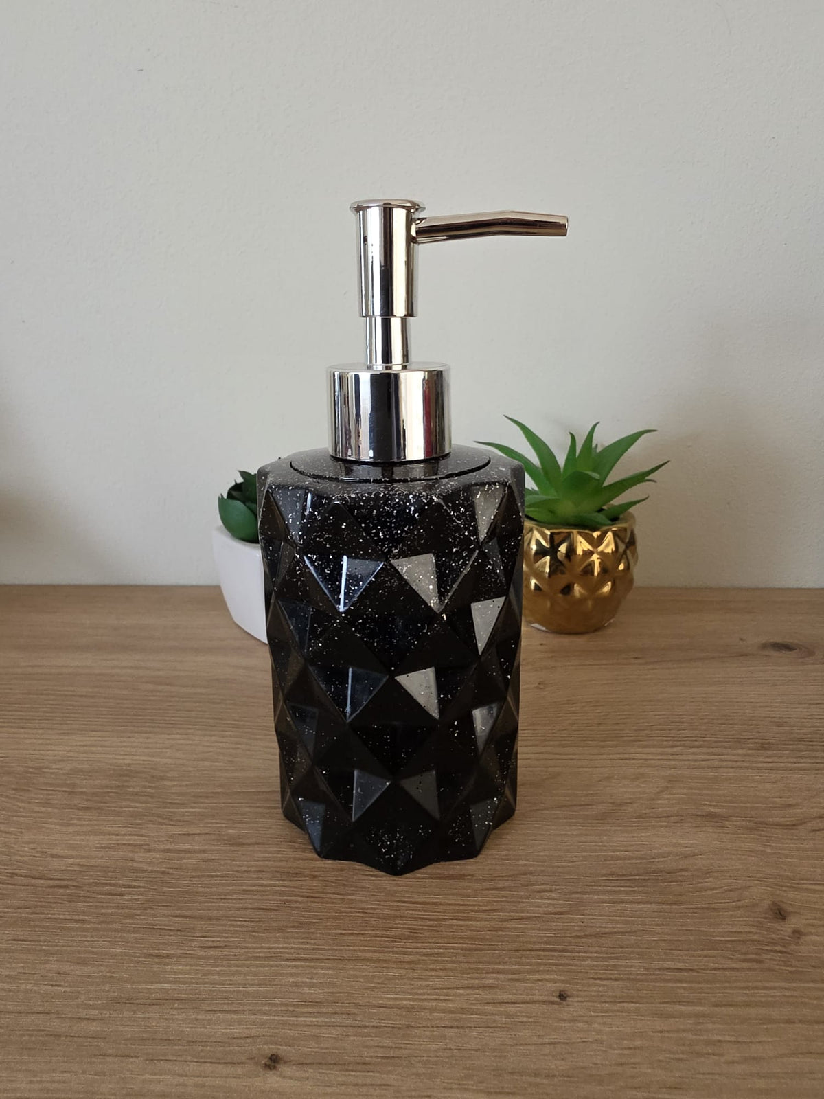 Handmade resin soap dispenser