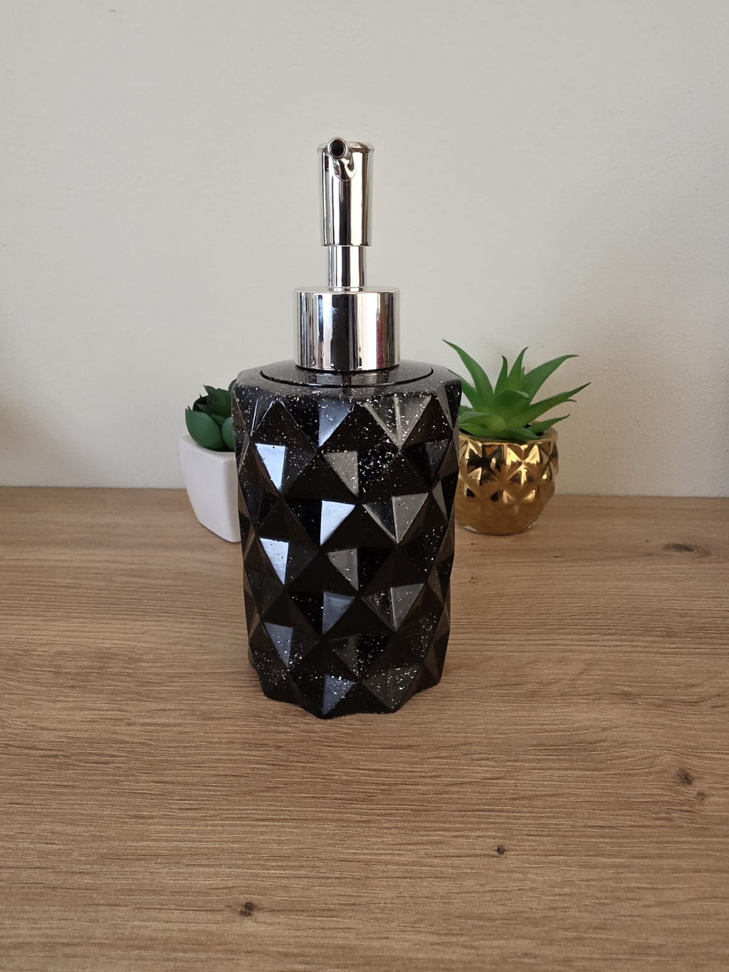 Handmade resin soap dispenser