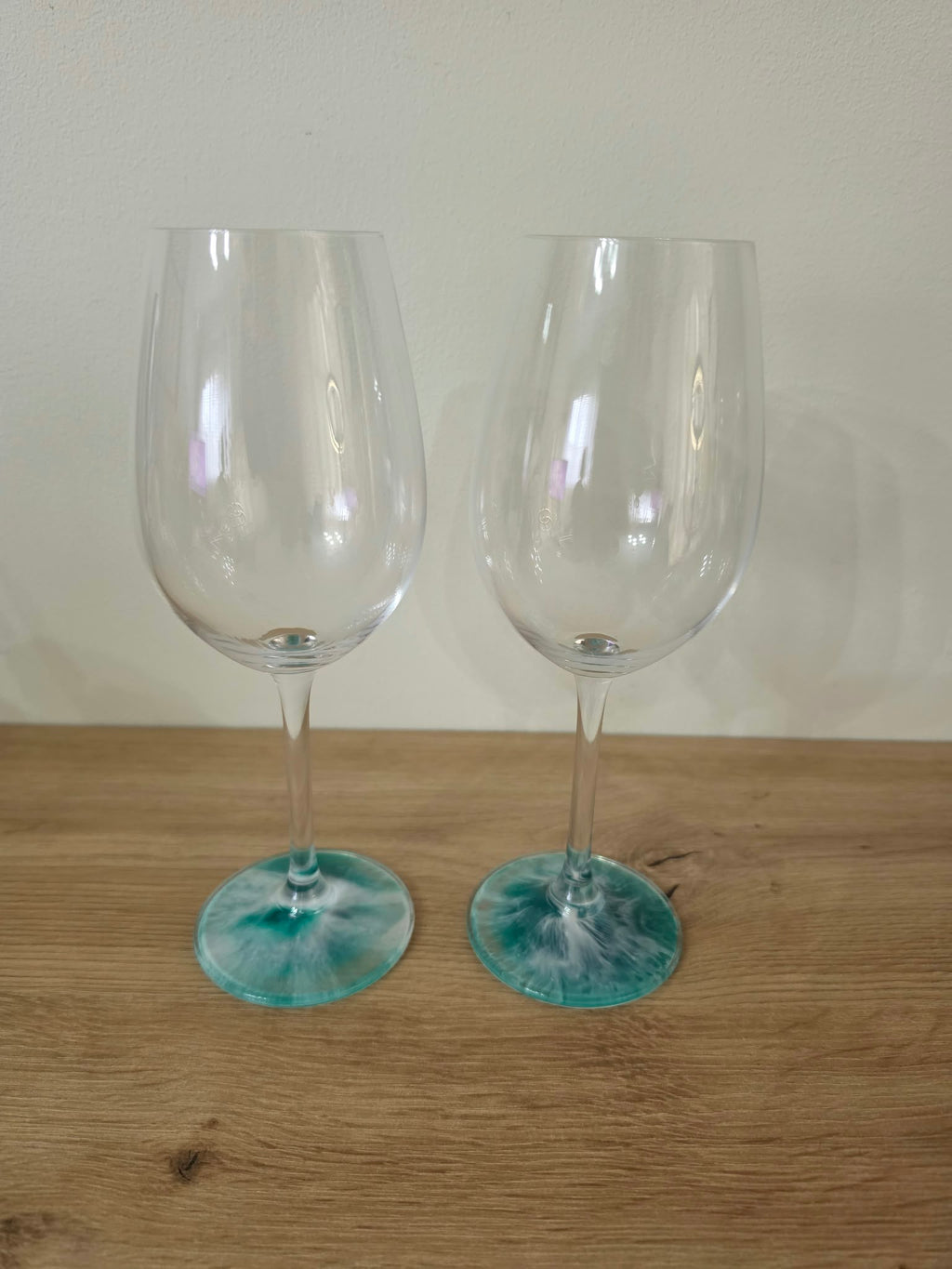 Resin Base Wine Crystal Glass