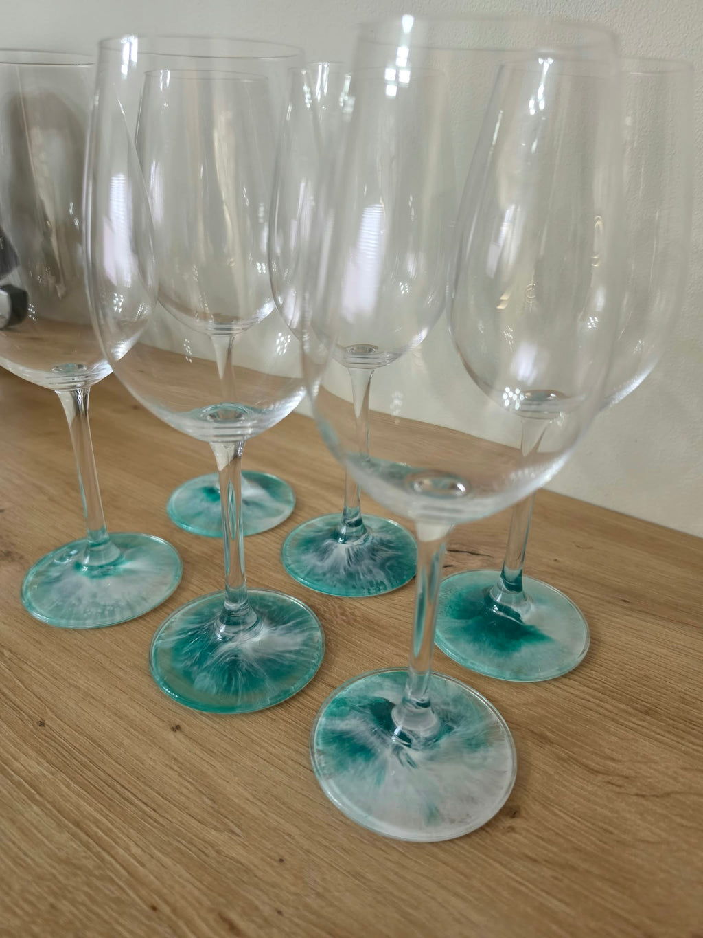 Resin Base Wine Crystal Glass