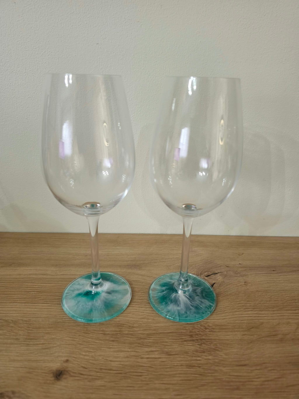 Resin Base Wine Crystal Glass