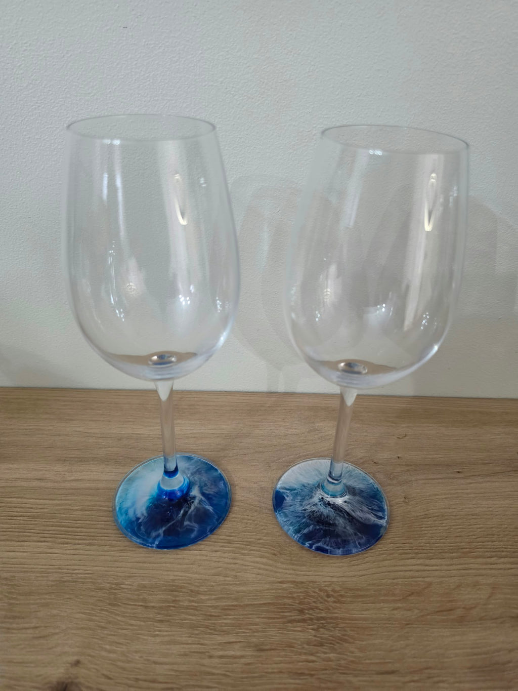 Resin Base Wine Crystal Glass