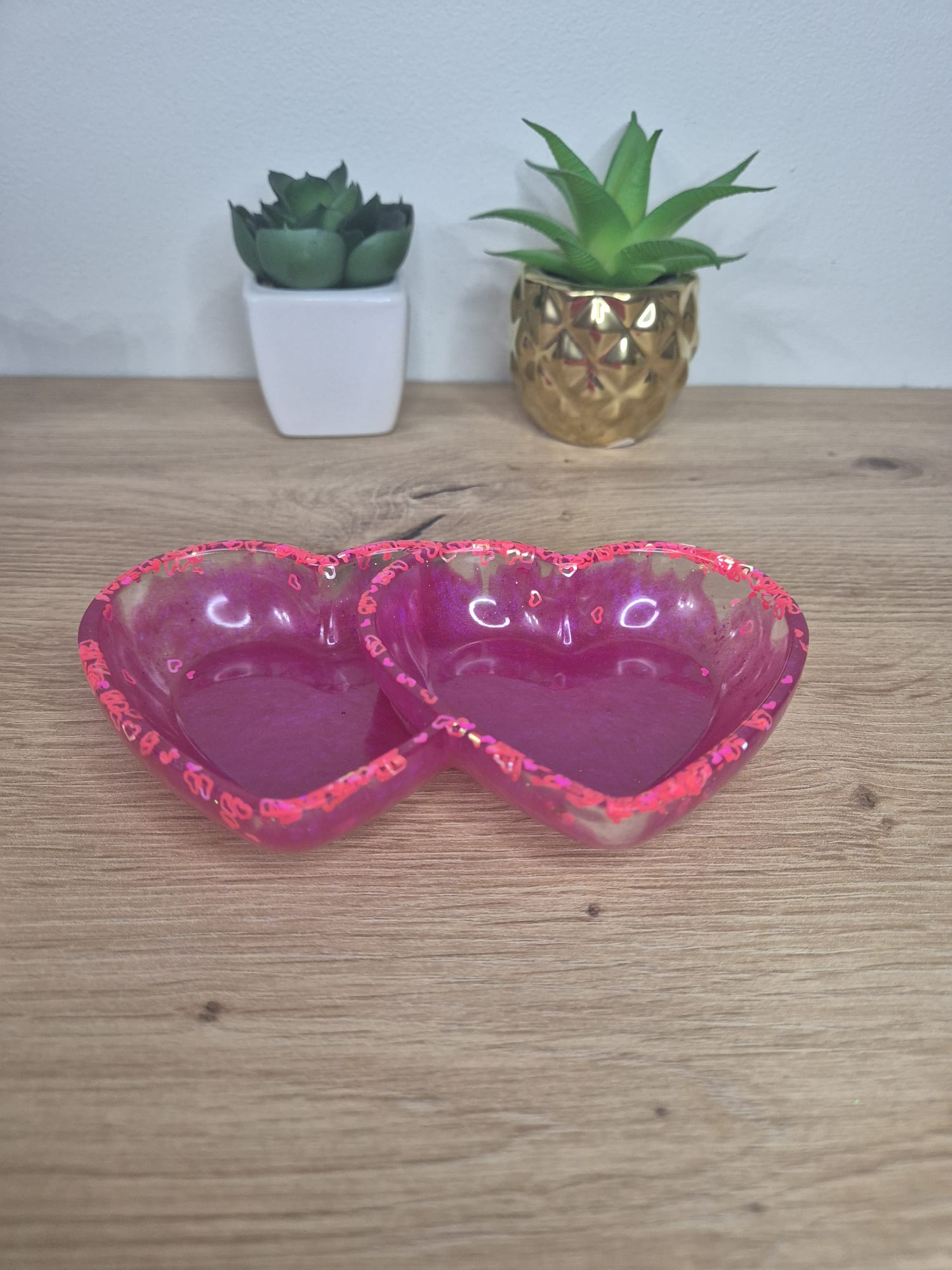 Resin double heart shaped tray