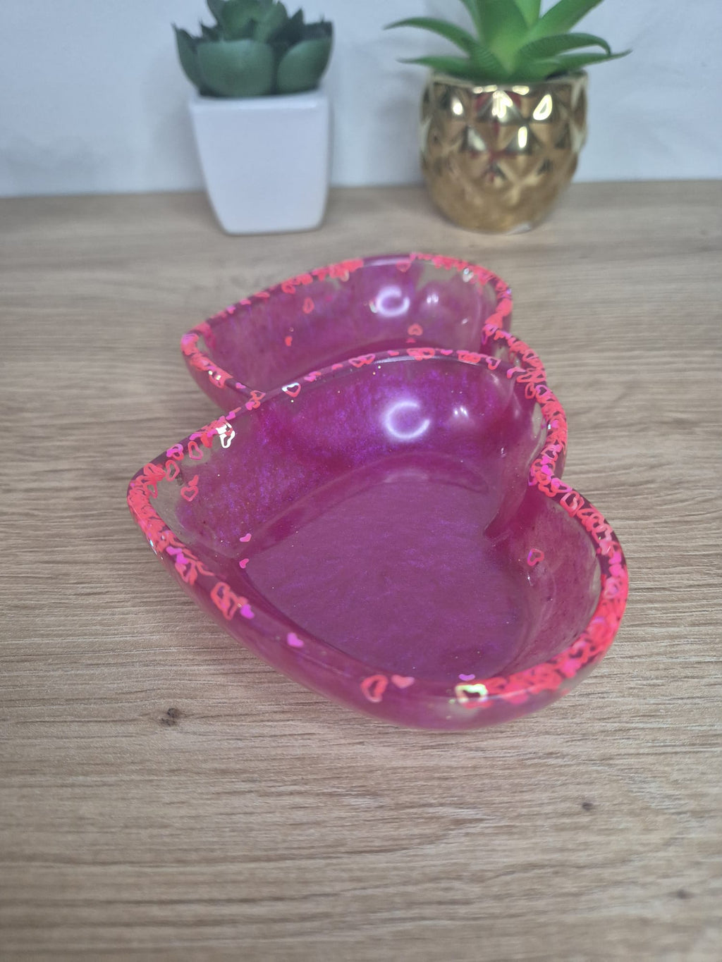 Resin double heart shaped tray