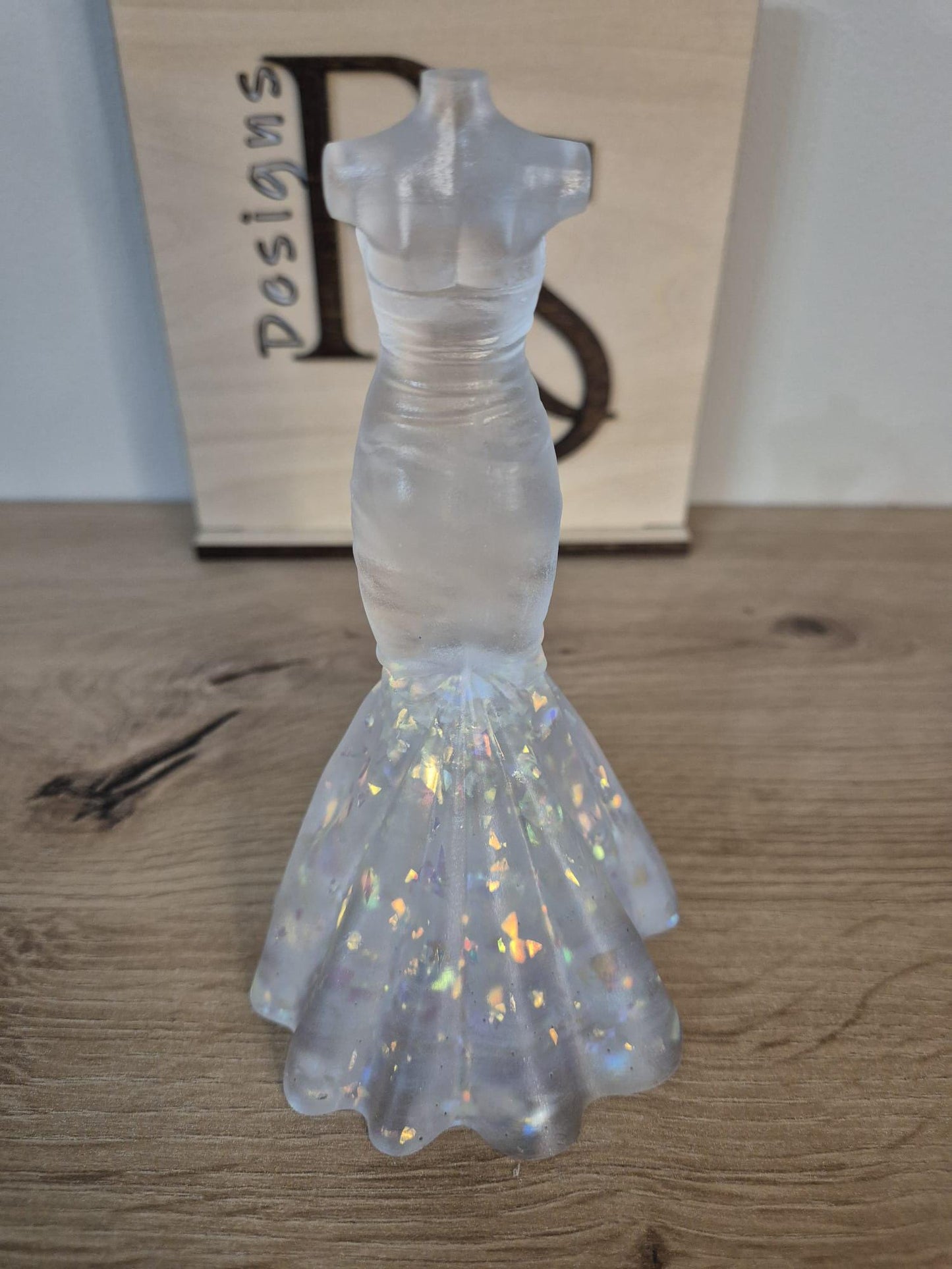 Handmade resin wedding dress ornament